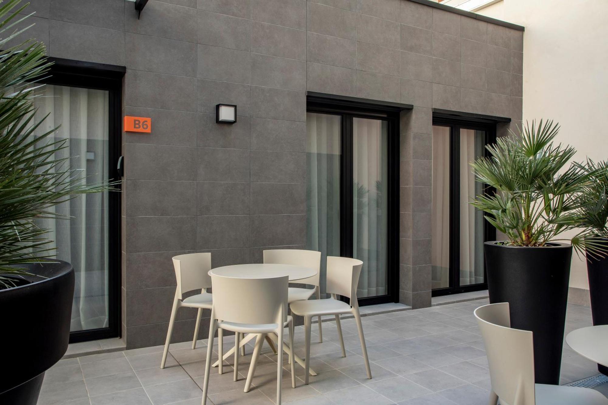 Europa Apartments L'Hospitalet de Llobregat Esterno foto