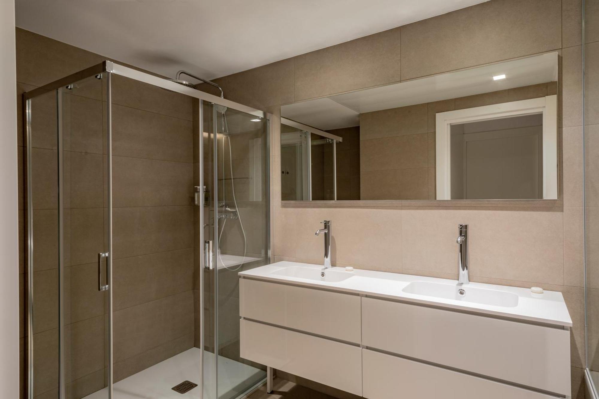 Europa Apartments L'Hospitalet de Llobregat Esterno foto